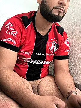 Julians26ne online show from April 2, 9:32 pm