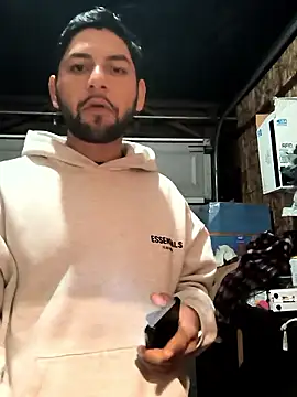 Julians26ne online show from January 18, 2:09 pm