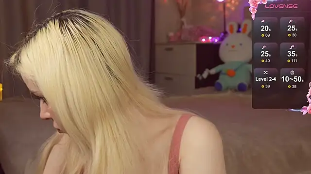 peachii meow online show from November 23, 1:32 pm