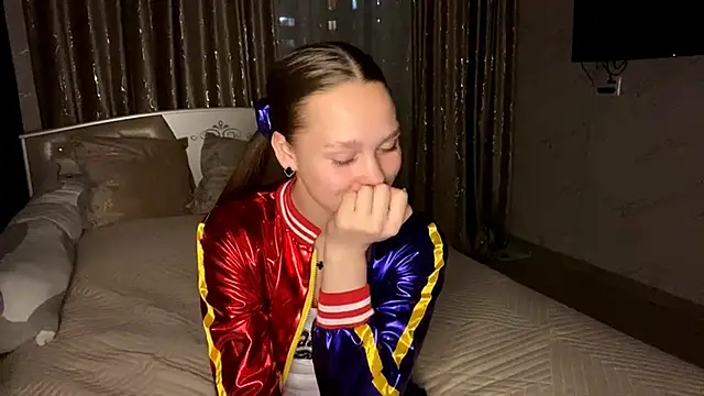 SoSweetGirl online show from November 1, 12:10 pm