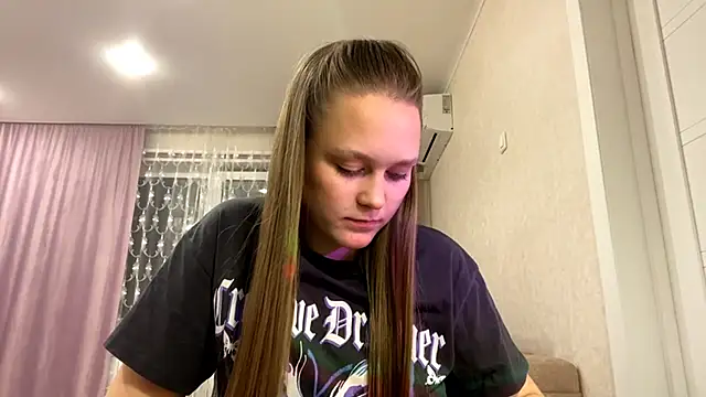 Snapshot of SoSweetGirl chatting on September 26, 5:09 pm SoSweetGirl online show from September 26, 5:09 pm