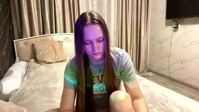 SoSweetGirl online show from November 4, 1:04 pm