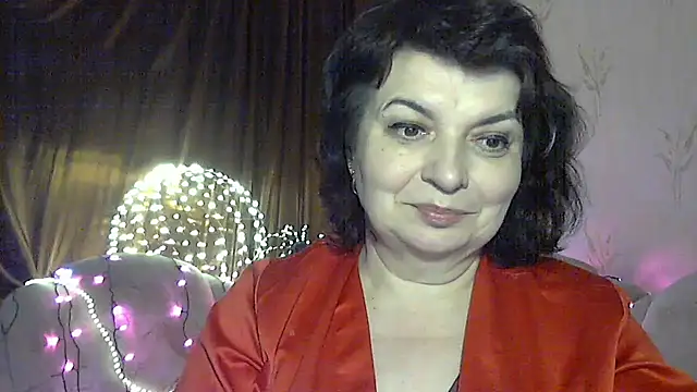 Snapshot of LedyNika chatting on December 15, 7:52 pm LedyNika online show from December 15, 7:52 pm
