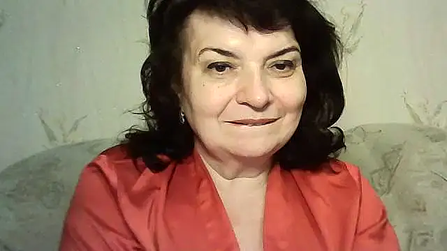 Snapshot of LedyNika chatting on May 10, 7:05 pm LedyNika online show from May 10, 7:05 pm