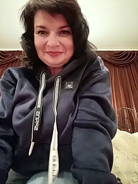 Snapshot of LedyNika chatting on May 1, 1:38 pm LedyNika online show from May 1, 1:38 pm