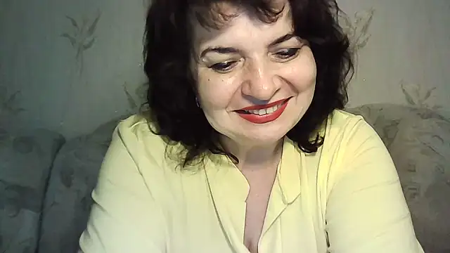 Snapshot of LedyNika chatting on June 10, 8:10 pm LedyNika online show from June 10, 8:10 pm
