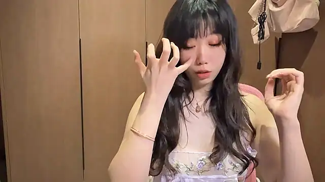 Snapshot of Lilium-520 chatting on November 11, 11:38 am Lilium-520 online show from November 11, 11:38 am