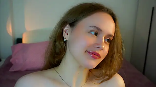 SusannaScholler online show from October 17, 6:43 pm