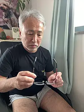 Snapshot of gholly2007 chatting on November 20, 6:03 am gholly2007 online show from November 20, 6:03 am