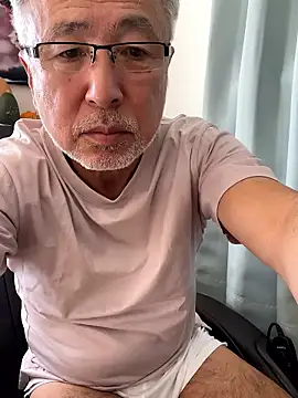 Snapshot of gholly2007 chatting on November 14, 1:42 am gholly2007 online show from November 14, 1:42 am