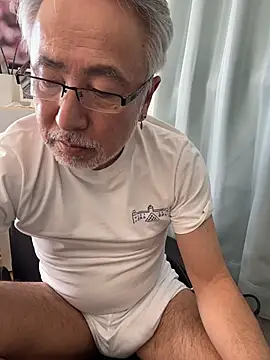 gholly2007 online show from February 3, 2:43 am