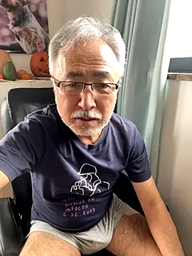 Snapshot of gholly2007 chatting on October 23, 2:21 am gholly2007 online show from October 23, 2:21 am