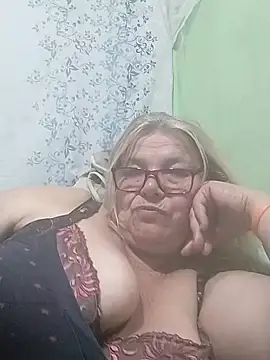 Snapshot of MargaritaSweet51 chatting on July 2, 10:38 pm MargaritaSweet51 online show from July 2, 10:38 pm