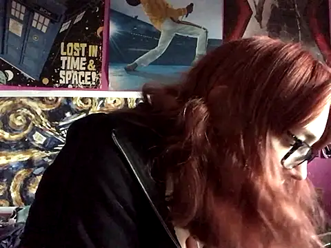 Snapshot of ivysplayhouse chatting on October 18, 11:23 am ivysplayhouse online show from October 18, 11:23 am