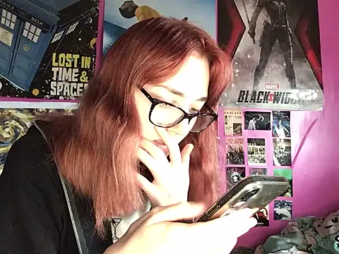 Snapshot of ivysplayhouse chatting on October 10, 11:33 am ivysplayhouse online show from October 10, 11:33 am