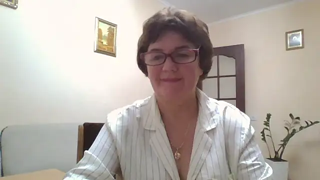 Snapshot of Galina56301 chatting on October 9, 3:45 pm Galina56301 online show from October 9, 3:45 pm
