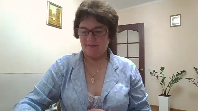 Snapshot of Galina56301 chatting on September 25, 7:20 pm Galina56301 online show from September 25, 7:20 pm