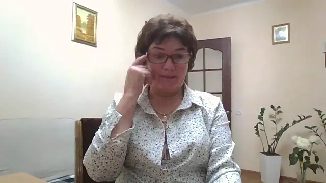 Snapshot of Galina56301 chatting on October 7, 4:52 pm Galina56301 online show from October 7, 4:52 pm