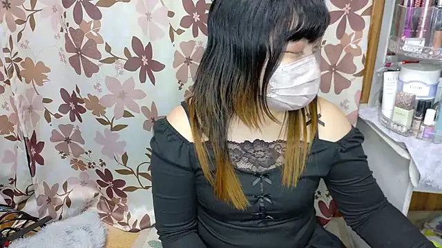 Snapshot of MIKE_chan chatting on November 24, 3:01 pm MIKE chan online show from November 24, 3:01 pm