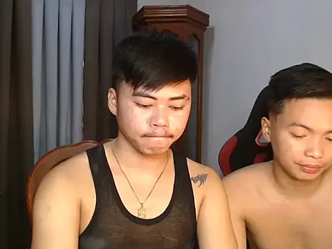 hot emman online show from September 19, 2:04 am