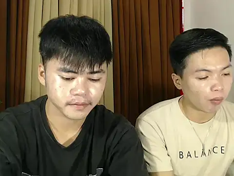 hot emman online show from March 3, 5:09 pm