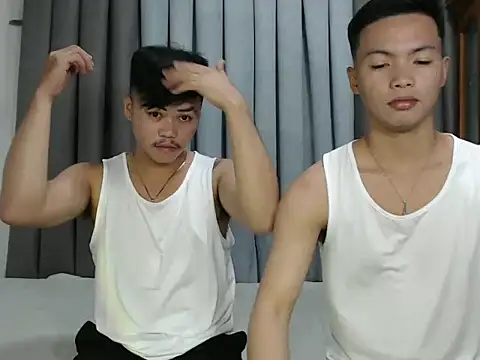 hot emman online show from October 22, 2:38 pm