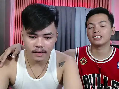 hot emman online show from November 19, 5:07 am