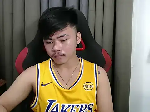 hot emman online show from October 26, 4:35 am