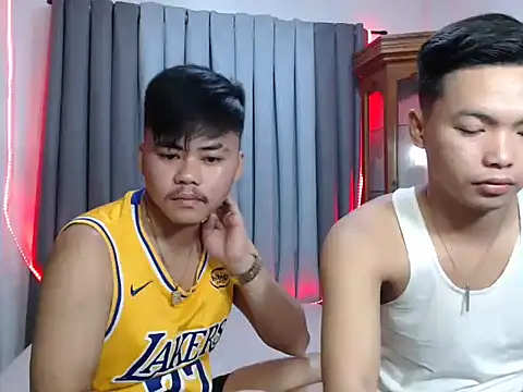 hot emman online show from November 13, 12:14 am