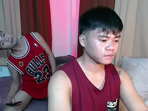 hot emman online show from February 17, 12:35 pm