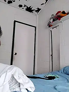 oxxy jean online show from February 25, 1:00 pm