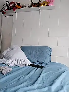 oxxy jean online show from March 5, 1:19 pm