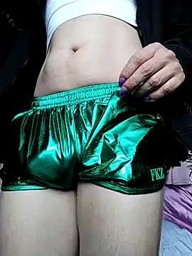 Snapshot of oxxy_jean chatting on October 29, 4:17 pm oxxy jean online show from October 29, 4:17 pm