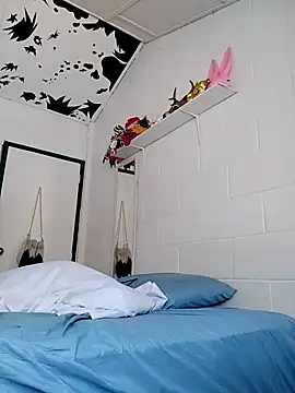 oxxy jean online show from February 27, 1:11 pm