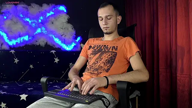 AxelMassimo online show from November 30, 3:51 am