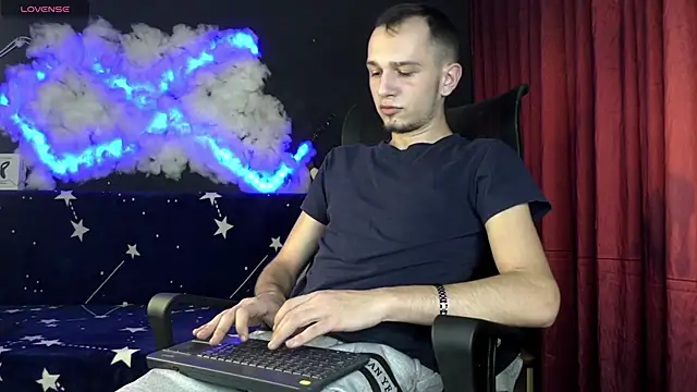 AxelMassimo online show from November 29, 3:50 am