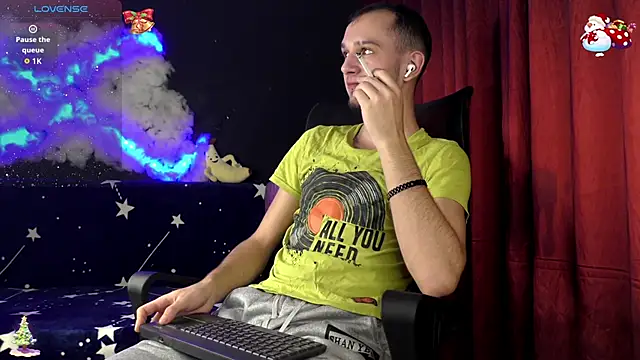 AxelMassimo online show from December 3, 4:02 am