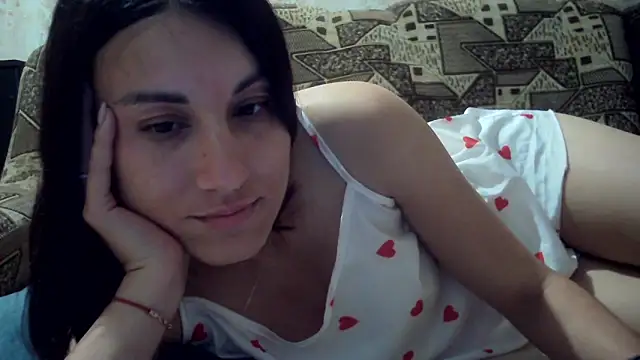 Snapshot of kiss_lovely_ chatting on May 19, 8:49 pm kiss lovely online show from May 19, 8:49 pm