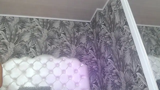 RylieRoss online show from November 8, 1:14 pm