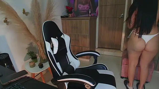LuluMonroe Eup online show from May 8, 2:04 am