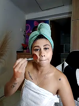 LuluMonroe Eup online show from May 7, 12:48 am