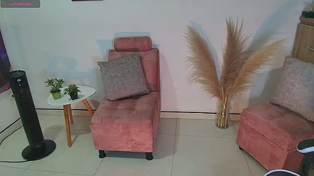 LuluMonroe Eup online show from May 19, 2:51 am