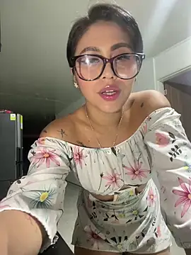 LuluMonroe Eup online show from March 21, 2:13 am