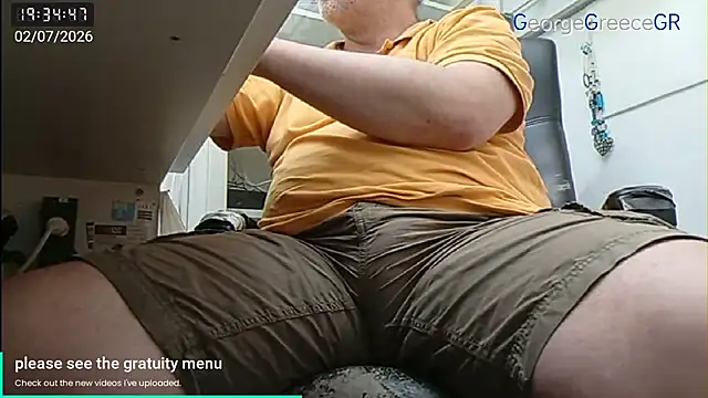 Snapshot of GeorgeGreece2025 chatting on July 2, 4:35 pm GeorgeGreece2025 online show from July 2, 4:35 pm