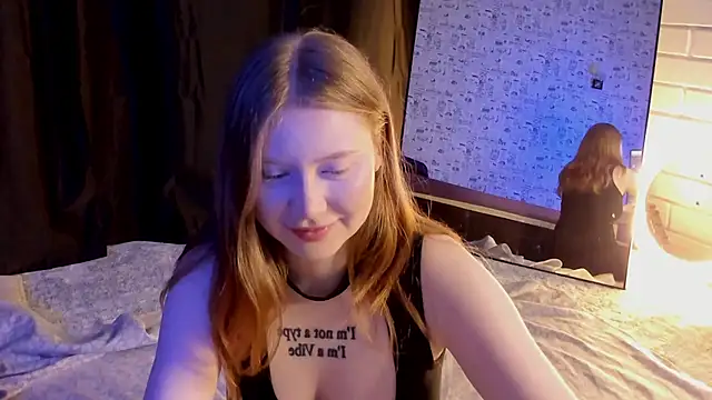 Lillie Berry online show from October 8, 4:36 am