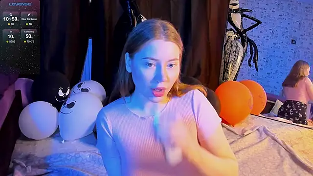 Lillie Berry online show from November 1, 4:30 am