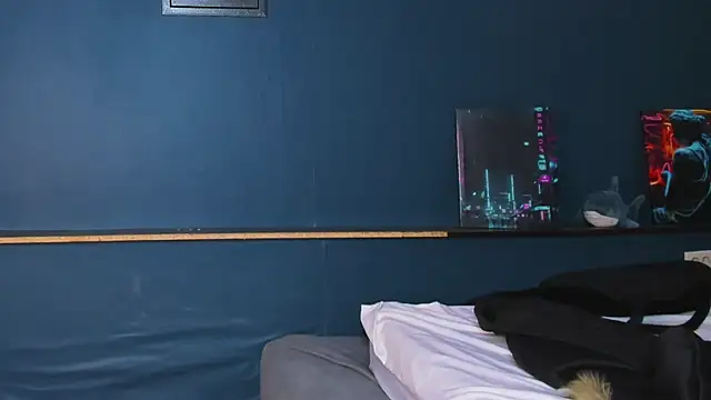 Lillie Berry online show from April 5, 4:19 am