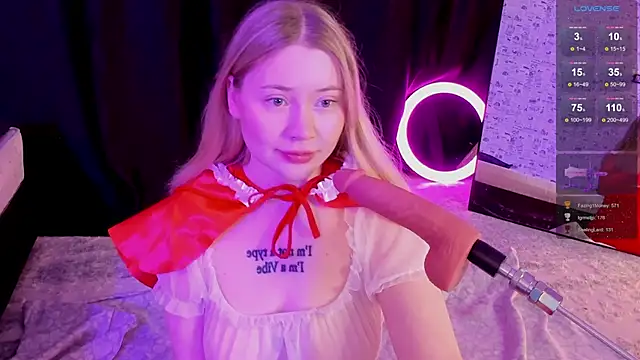 Lillie Berry online show from November 24, 4:56 am