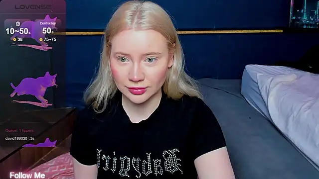 Lillie Berry online show from March 19, 4:23 am