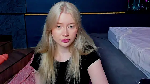 Lillie Berry online show from March 17, 4:48 am